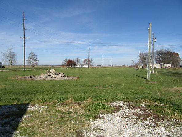 Storage Units: 1186 Audrain Road 577, Vandalia, MO 63382
